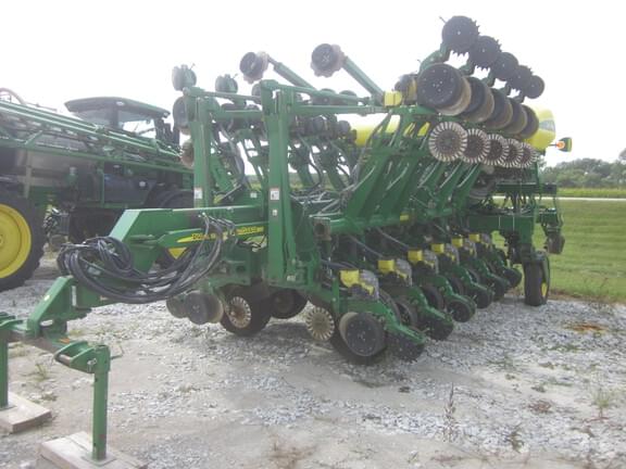 Image of John Deere 1790 Primary image