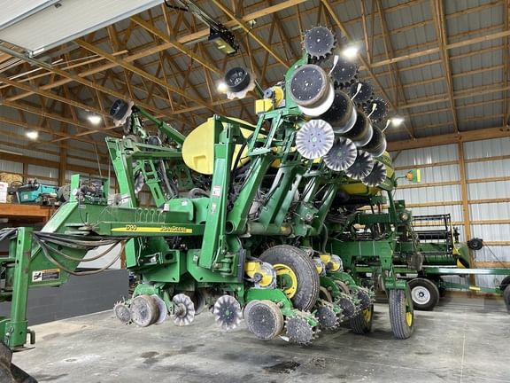 2010 John Deere 1790 Equipment Image0