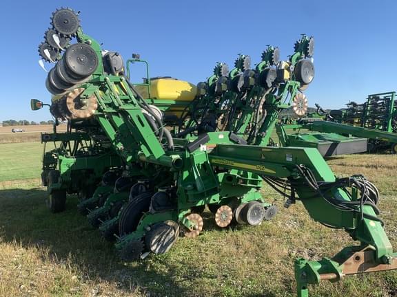 Image of John Deere 1790 equipment image 4