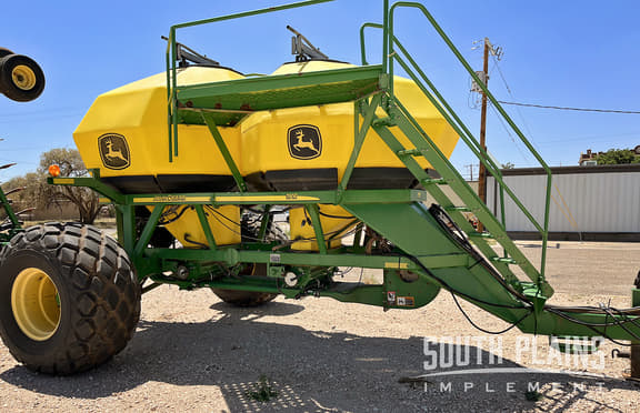 Image of John Deere 1830 equipment image 1