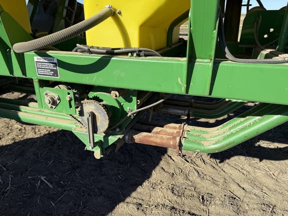 Image of John Deere 1830 equipment image 2