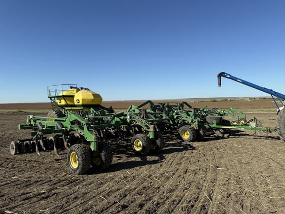 Image of John Deere 1830 Primary image