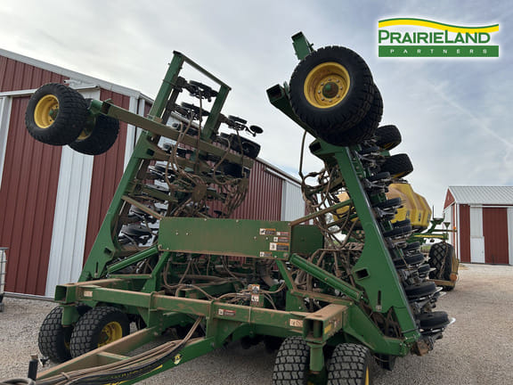 2010 John Deere 1890 Equipment Image0