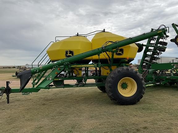 Image of John Deere 1890 equipment image 1