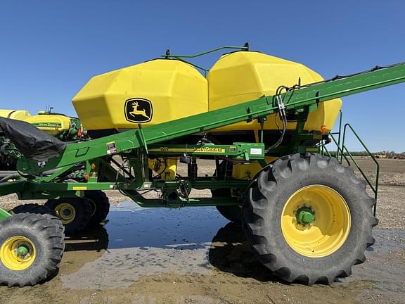 Image of John Deere 1890 equipment image 3