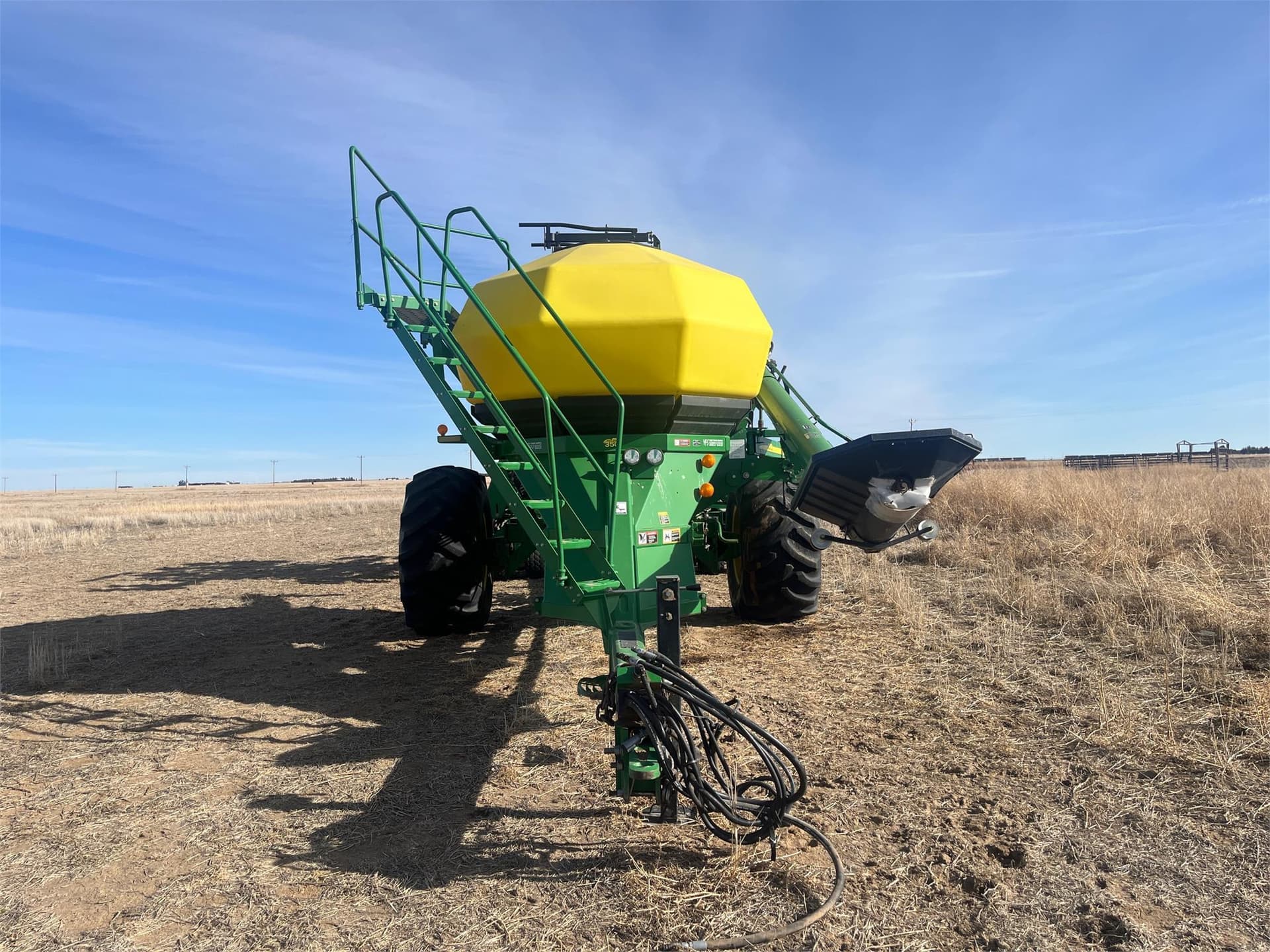 2010 John Deere 1890 Planting Air Seeders or Carts for Sale Tractor Zoom
