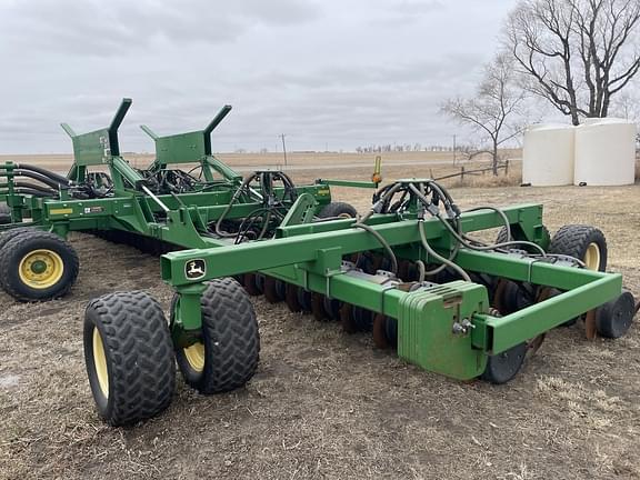 Image of John Deere 1890 equipment image 2