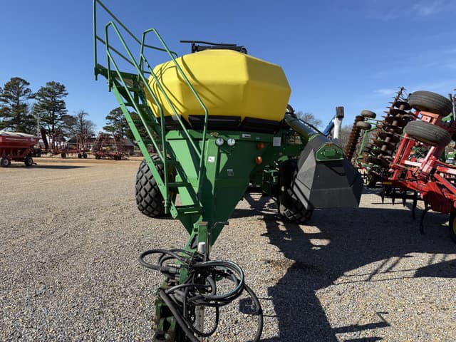 Image of John Deere 1890 equipment image 2