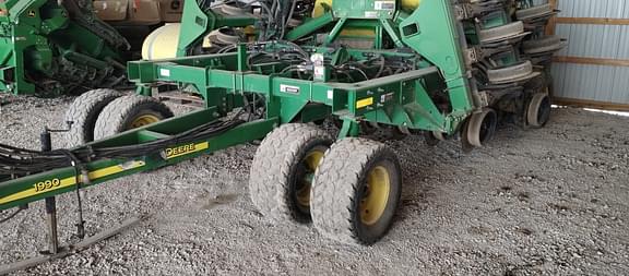 Image of John Deere 1990 equipment image 4