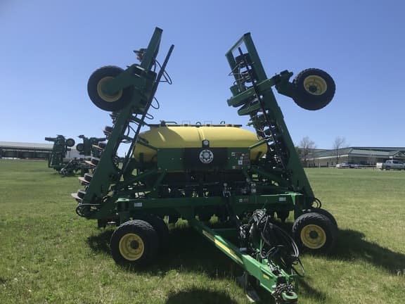 Image of John Deere 1990 Primary image