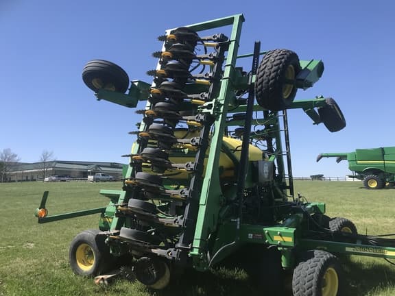 Image of John Deere 1990 equipment image 3