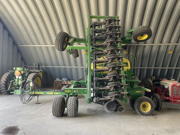 Image of John Deere 1990 equipment image 1