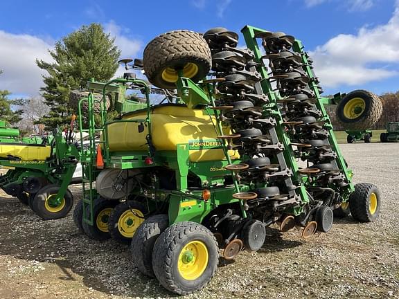 Image of John Deere 1990 equipment image 1