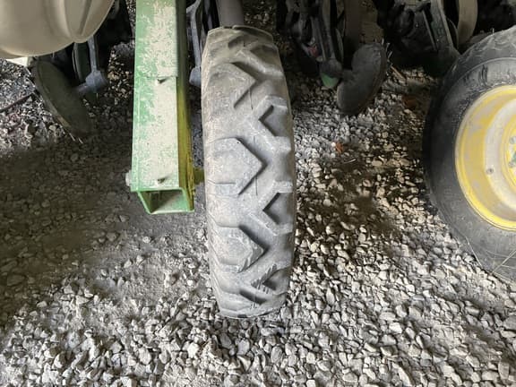 Image of John Deere 1990 equipment image 3