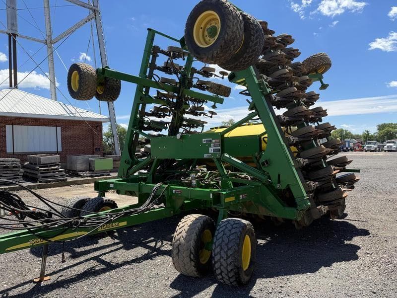 Image of John Deere 1990 Primary image