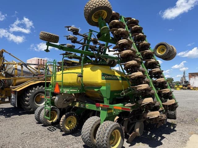Image of John Deere 1990 equipment image 2