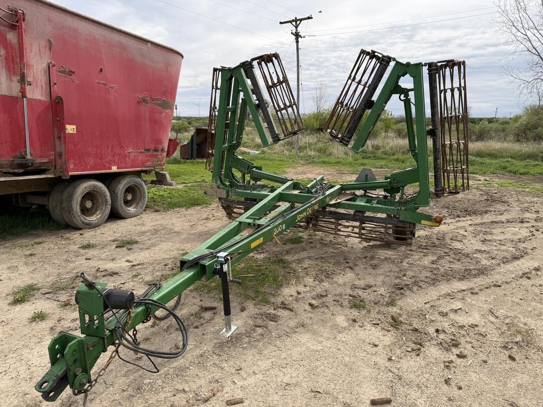 Image of John Deere 200 Primary image