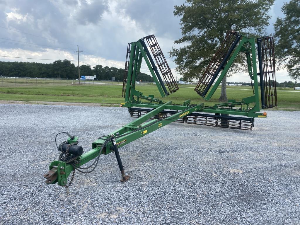 Image of John Deere 200 Primary image