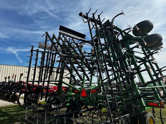 Image of John Deere 2210 equipment image 4