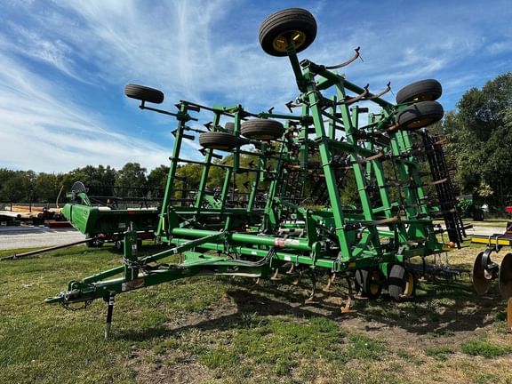 2010 John Deere 2210 Equipment Image0