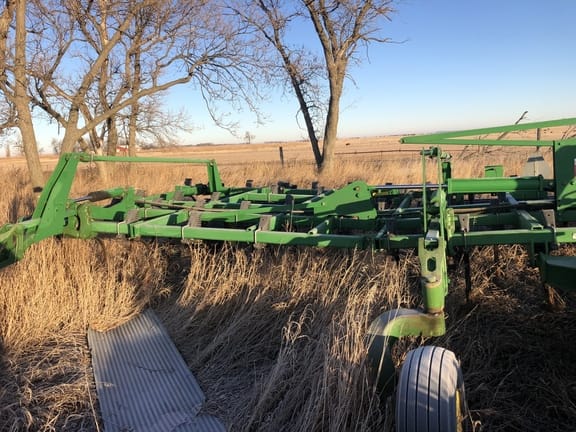 Main image John Deere 2210