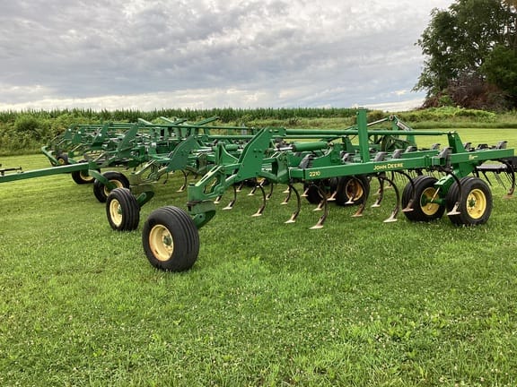 2010 John Deere 2210 Equipment Image0