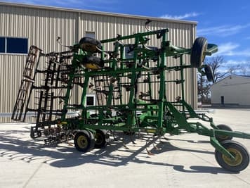 Main image John Deere 2210