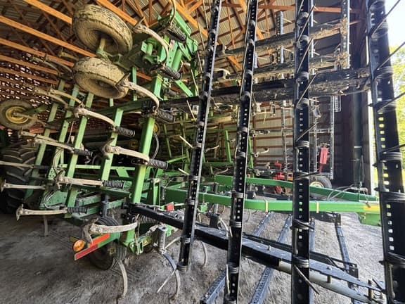 Image of John Deere 2210 equipment image 3