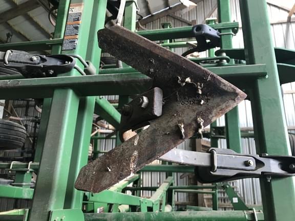 Image of John Deere 2210 equipment image 3