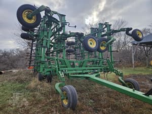2010 John Deere 2210 Image