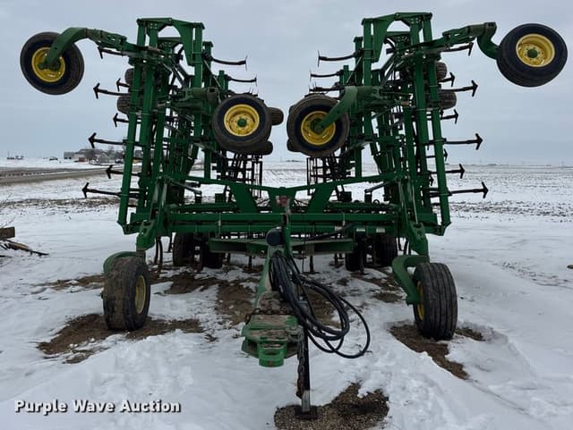 Image of John Deere 2210 equipment image 1