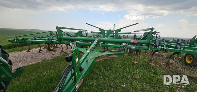 Image of John Deere 2210 equipment image 3