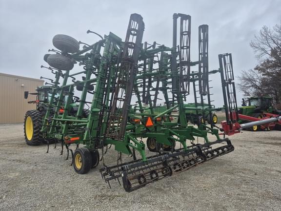 Image of John Deere 2210L equipment image 3