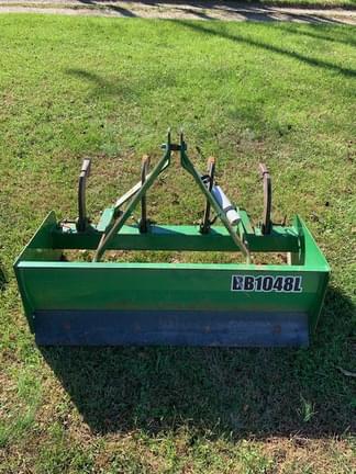 Image of John Deere 2305 equipment image 4