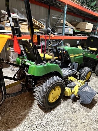 Image of John Deere 2305 equipment image 2