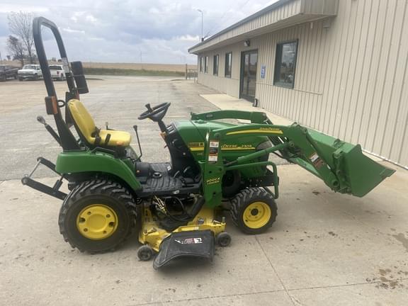 Image of John Deere 2305 equipment image 3