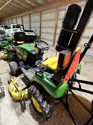 Image of John Deere 2305 equipment image 4