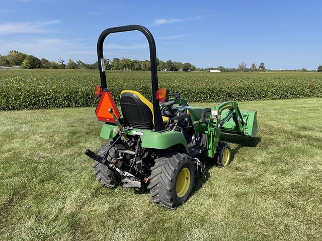 Image of John Deere 2305 equipment image 4