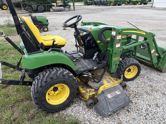 2010 John Deere 2305 Equipment Image0