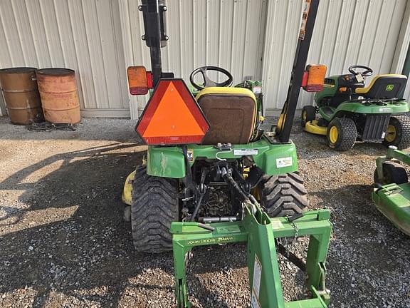 Image of John Deere 2305 equipment image 4