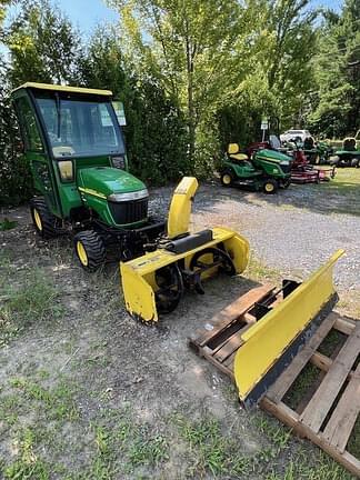 Image of John Deere 2305 equipment image 2