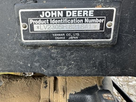 Image of John Deere 2305 equipment image 1