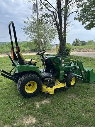 Image of John Deere 2305 equipment image 1