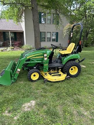 Image of John Deere 2305 equipment image 4