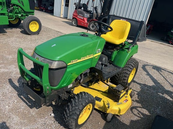 2010 John Deere 2305 Equipment Image0