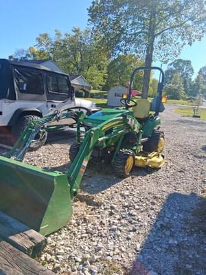 2010 John Deere 2305 Image