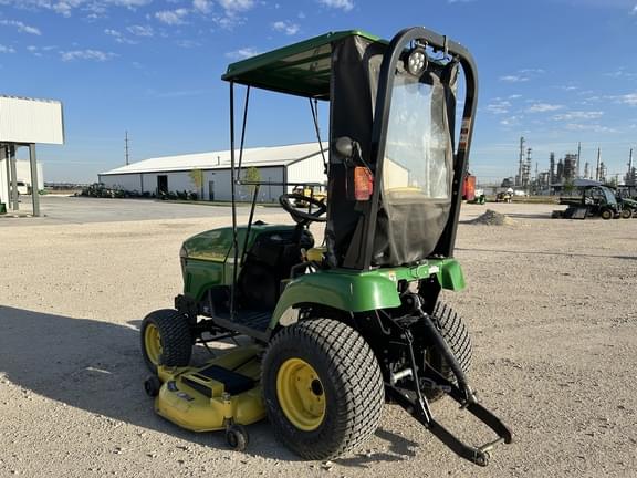 Image of John Deere 2305 equipment image 4