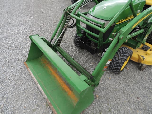 Image of John Deere 2305 equipment image 2