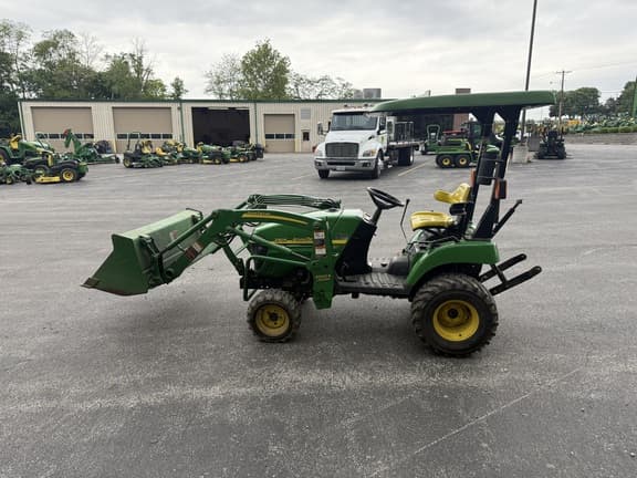 Image of John Deere 2305 equipment image 2