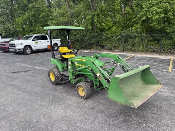 Image of John Deere 2305 Primary image